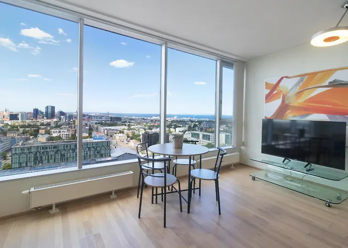 Revalia Fahle Airport Bus-Station Apartments With Best Views