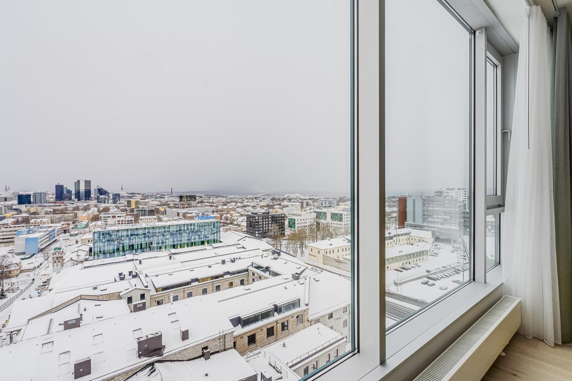 Revalia Fahle Airport Bus-station With Views Huoneisto